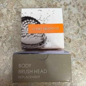 Clarisonic Compatible Body Brush Head in Brown Packaging